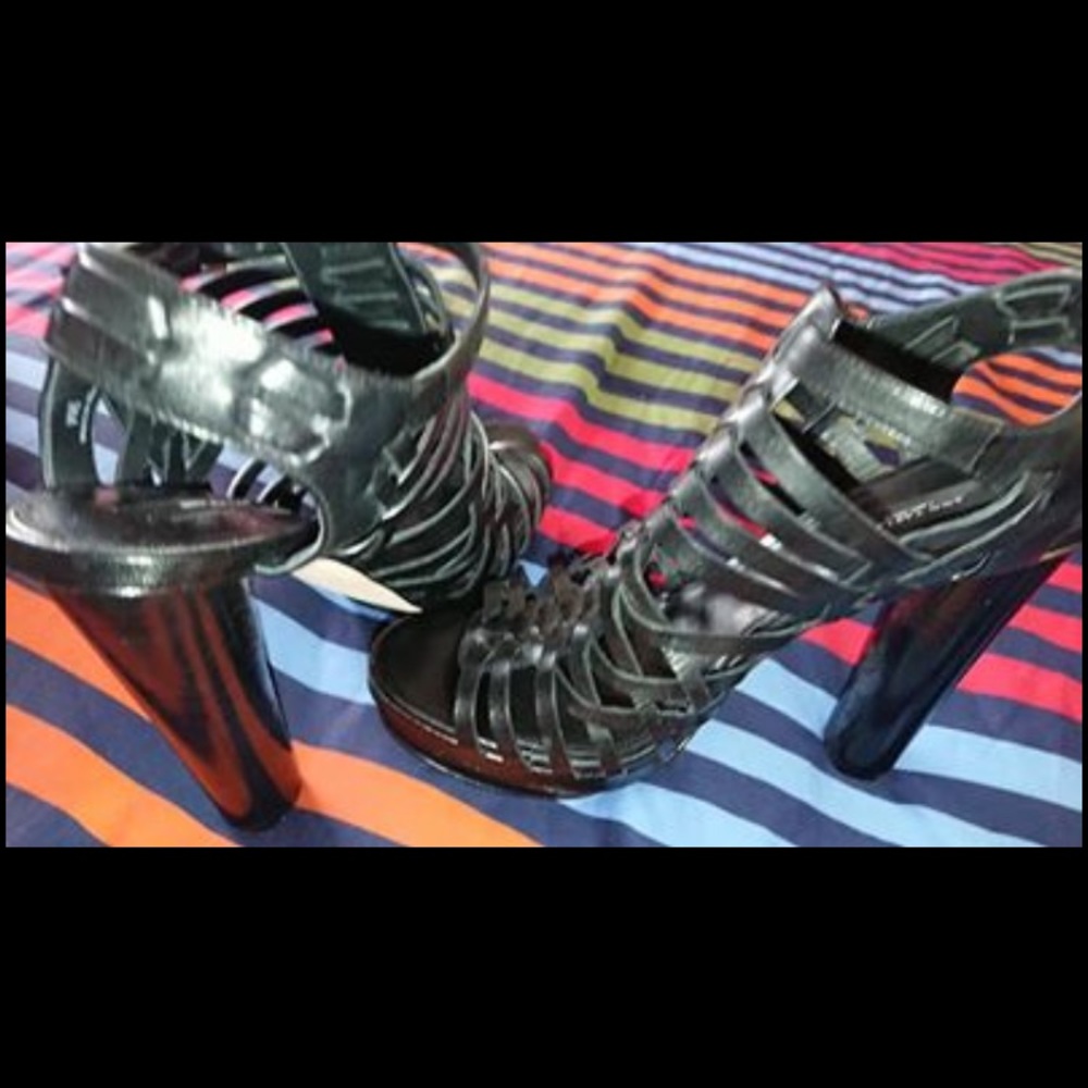 Ann Taylor Round Heel